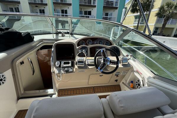 35ft Sea Ray Yacht For Sale