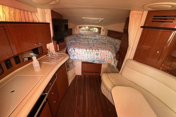 35ft Sea Ray Yacht For Sale