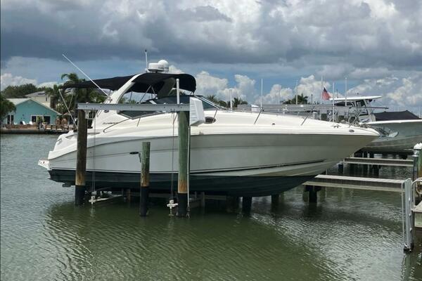 35ft Sea Ray Yacht For Sale