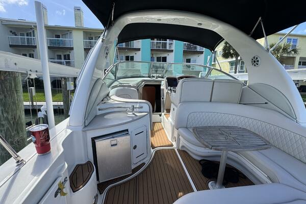 35ft Sea Ray Yacht For Sale
