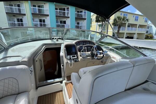 35ft Sea Ray Yacht For Sale