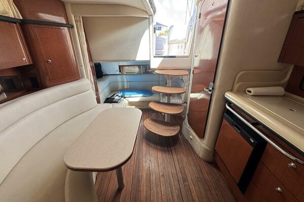 35ft Sea Ray Yacht For Sale