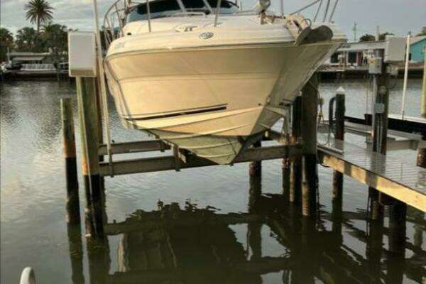 Photo of the 2002 Sea Ray 320 Sundancer