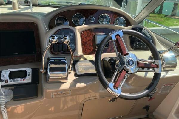 35ft Sea Ray Yacht For Sale