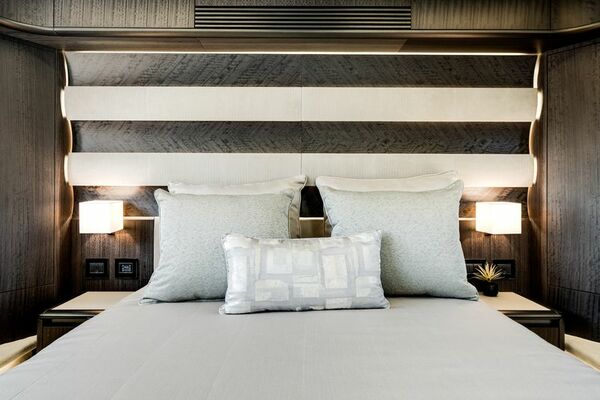 58ft Galeon Yacht For Sale