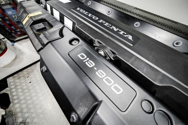 58ft Galeon Yacht For Sale