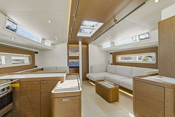 Beneteau Oceanis Yacht 54 Yacht For Sale