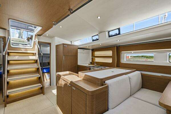 Beneteau Oceanis Yacht 54 Yacht For Sale