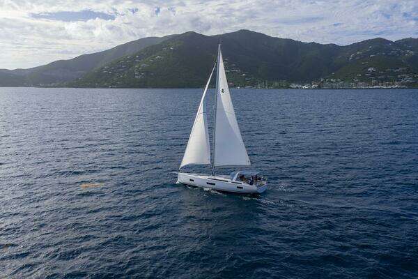 Beneteau Oceanis Yacht 54 Yacht For Sale