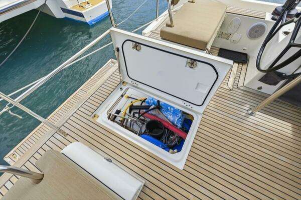 Beneteau Oceanis Yacht 54 Yacht For Sale