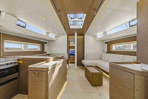 Beneteau Oceanis Yacht 54 Yacht For Sale