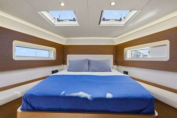Beneteau Oceanis Yacht 54 Yacht For Sale