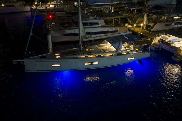 Beneteau Oceanis Yacht 54 Yacht For Sale