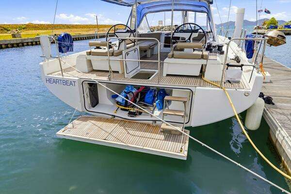 Beneteau Oceanis Yacht 54 Yacht For Sale