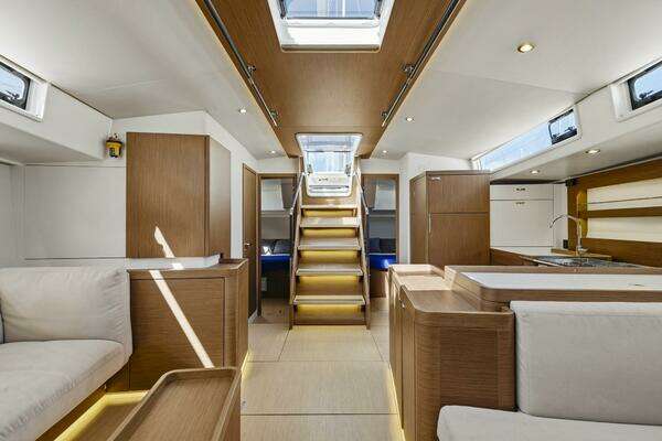 Beneteau Oceanis Yacht 54 Yacht For Sale