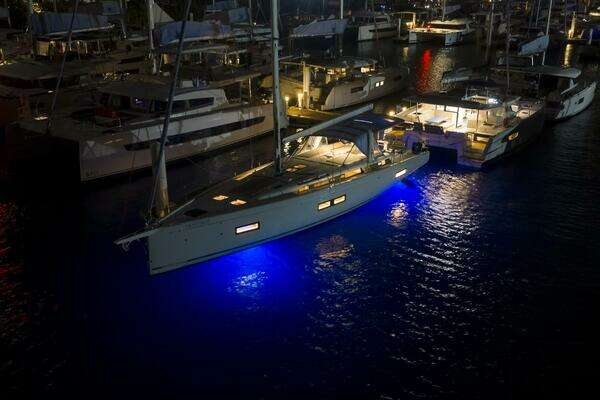 Beneteau Oceanis Yacht 54 Yacht For Sale