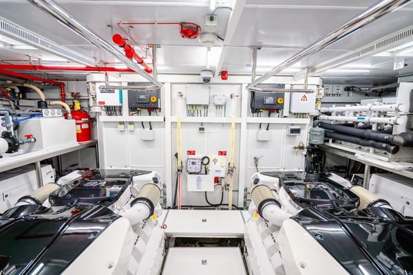 ONE MORE TIME 80ft Horizon Yacht For Sale