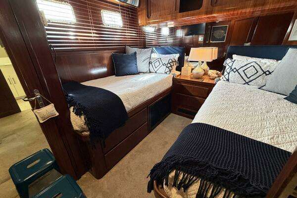 Hatteras Motor Yacht Yacht For Sale