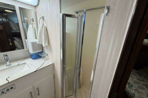 Hatteras Motor Yacht Yacht For Sale