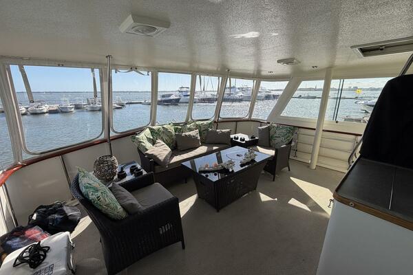 LADY RAE 58ft Hatteras Yacht For Sale