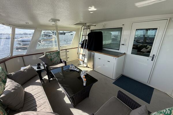 LADY RAE 58ft Hatteras Yacht For Sale