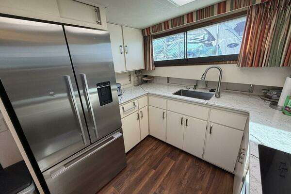 Hatteras Motor Yacht Yacht For Sale