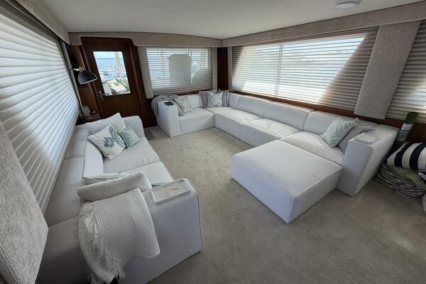LADY RAE 58ft Hatteras Yacht For Sale