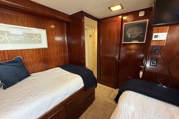 LADY RAE 58ft Hatteras Yacht For Sale