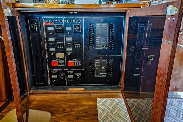 LADY RAE 58ft Hatteras Yacht For Sale