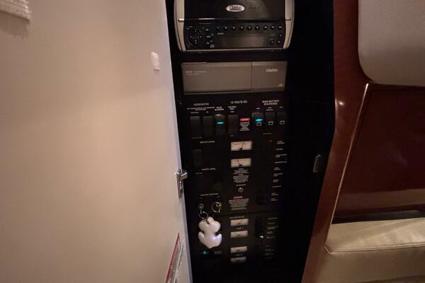 34ft Sea Ray Yacht For Sale