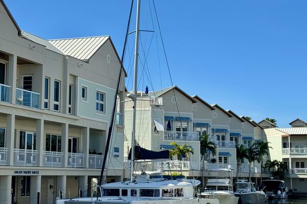 TOMCAT 45ft Lagoon Yacht For Sale