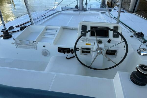 TOMCAT 45ft Lagoon Yacht For Sale