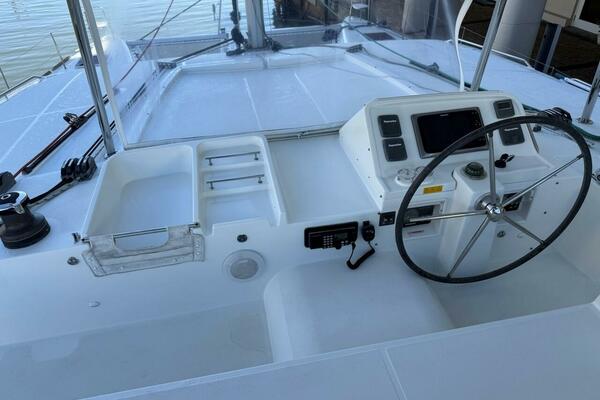 TOMCAT 45ft Lagoon Yacht For Sale