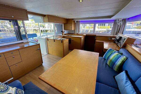 Lagoon 450 F Yacht For Sale