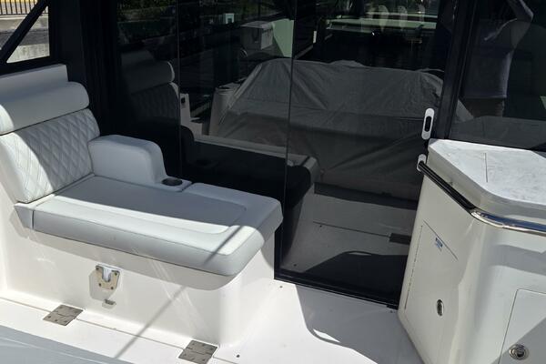 36ft Regal Yacht For Sale