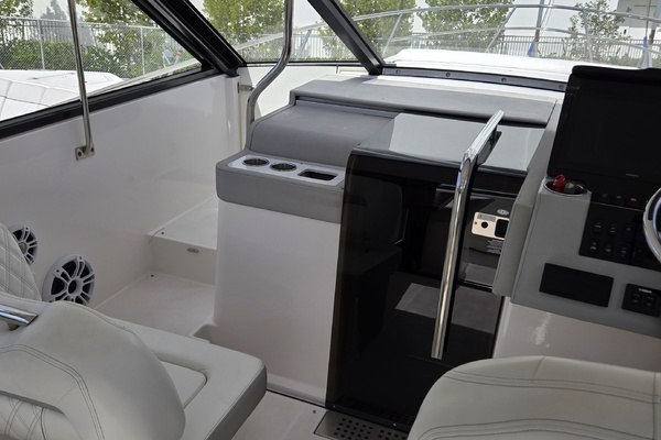 36ft Regal Yacht For Sale