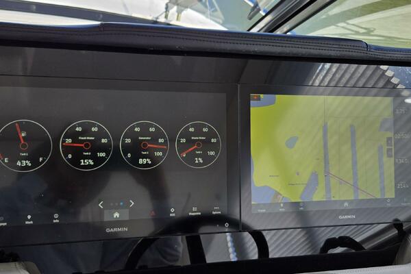 36ft Regal Yacht For Sale