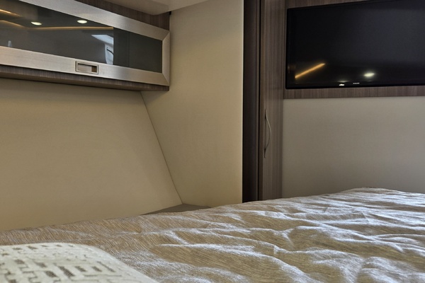 36ft Regal Yacht For Sale