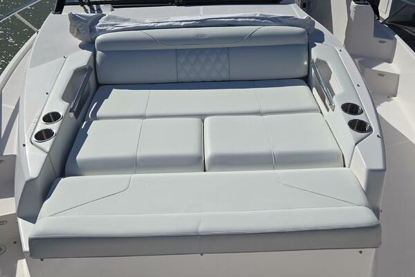 36ft Regal Yacht For Sale