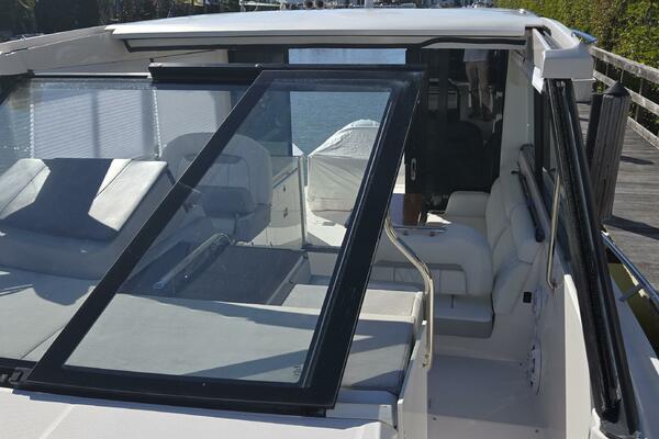 36ft Regal Yacht For Sale