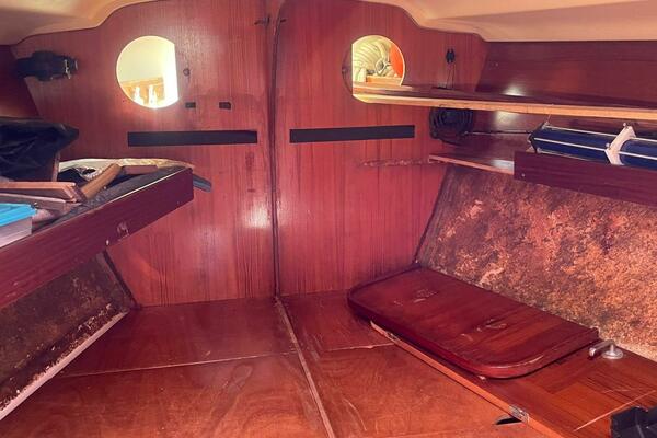 Adelie II 45ft Beneteau Yacht For Sale