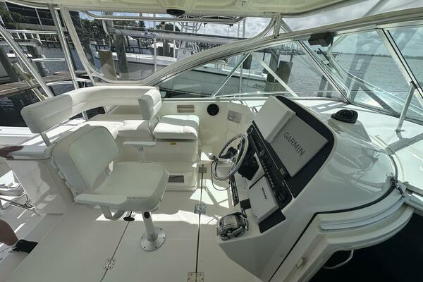 Tropical High 33ft Rampage Yacht For Sale