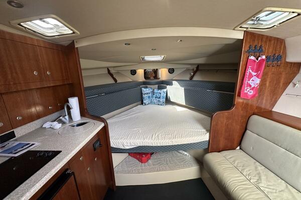 Tropical High 33ft Rampage Yacht For Sale