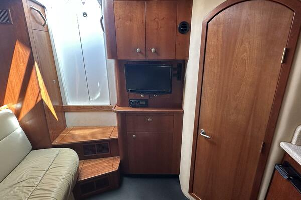 Tropical High 33ft Rampage Yacht For Sale