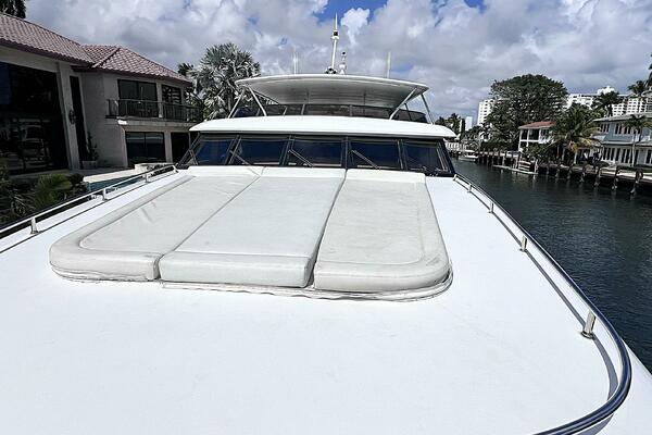 SAVOIR FAIRE 120ft Broward Yacht For Sale