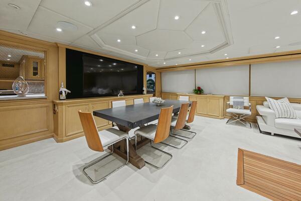 SAVOIR FAIRE 120ft Broward Yacht For Sale