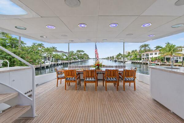 SAVOIR FAIRE 120ft Broward Yacht For Sale