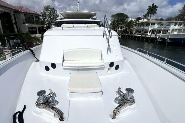 SAVOIR FAIRE 120ft Broward Yacht For Sale