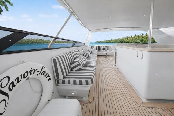 SAVOIR FAIRE 120ft Broward Yacht For Sale