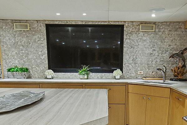 SAVOIR FAIRE 120ft Broward Yacht For Sale